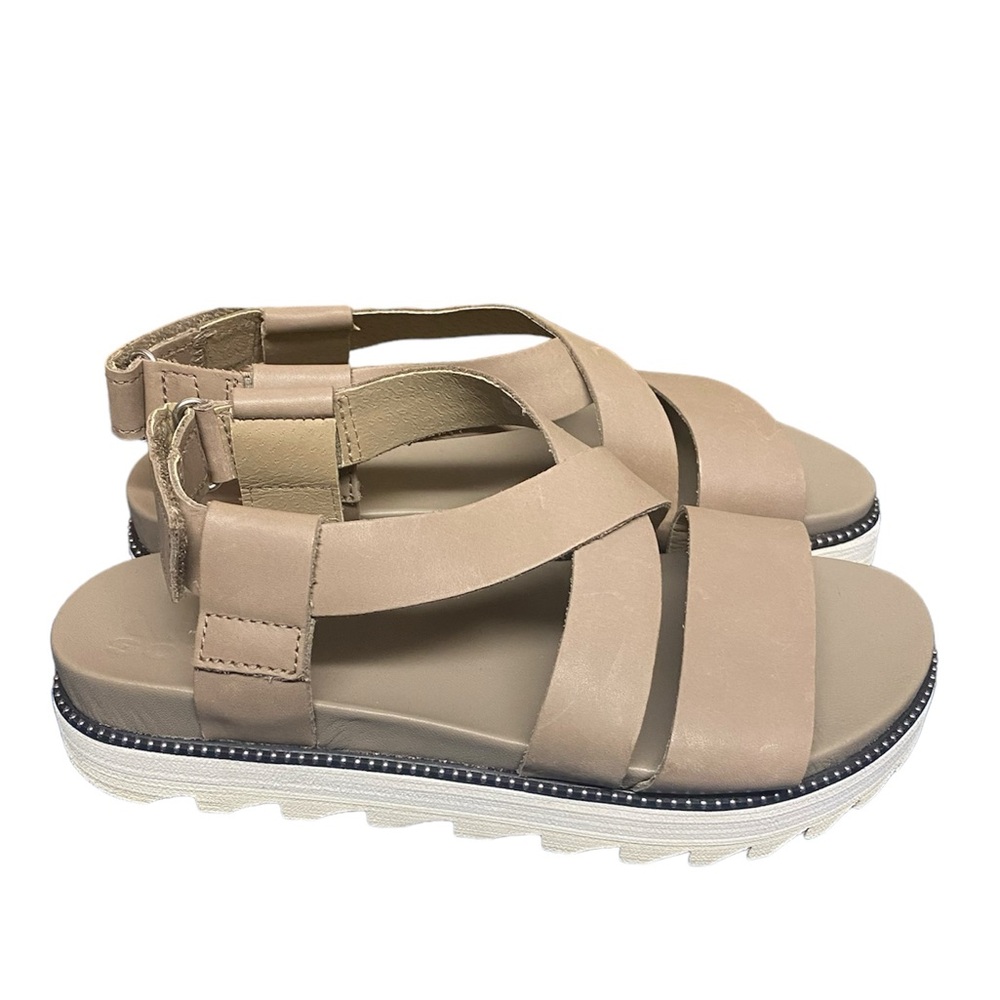 Sorel Women's Roaming Criss Cross Khaki Sandal